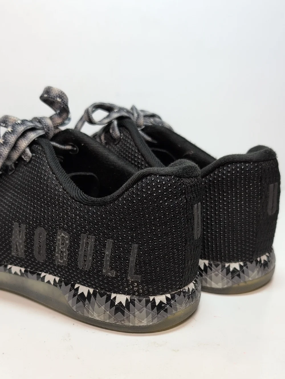 NOBULL breathable lack